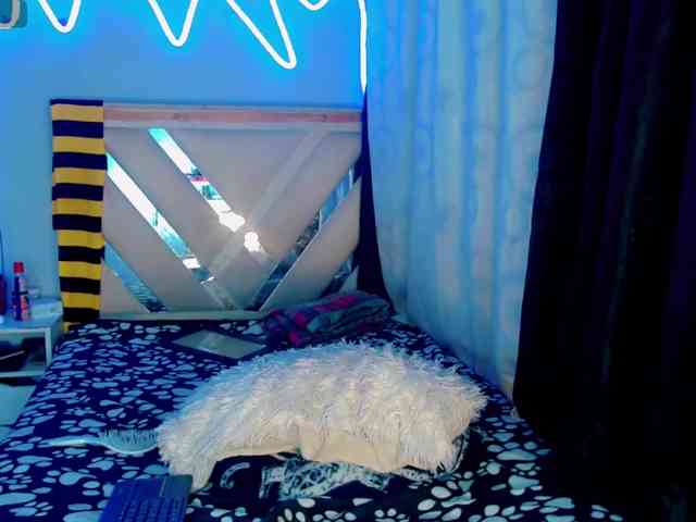 nizzan-cutte Sex Cam Show