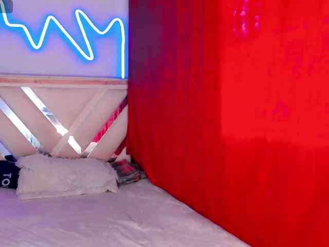 nizzan-cutte Live Webcam on BongaCams
