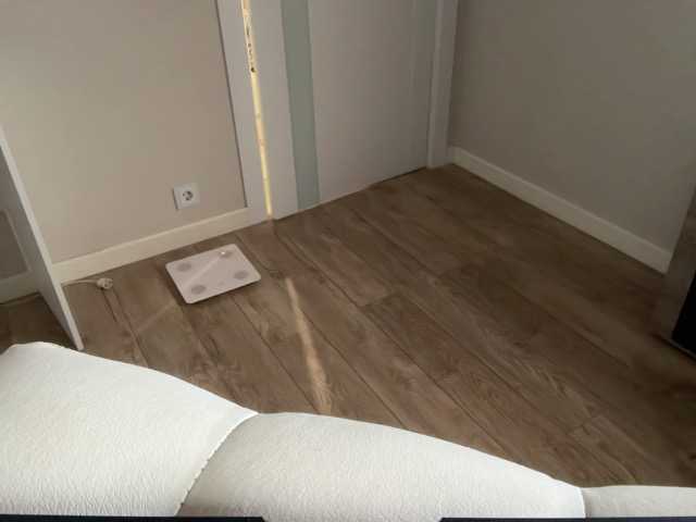 go to chat with lara777