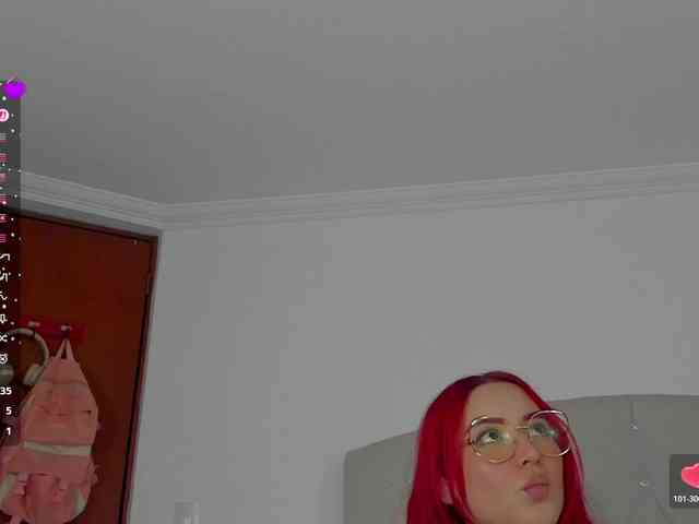 KateMessy1 webcam