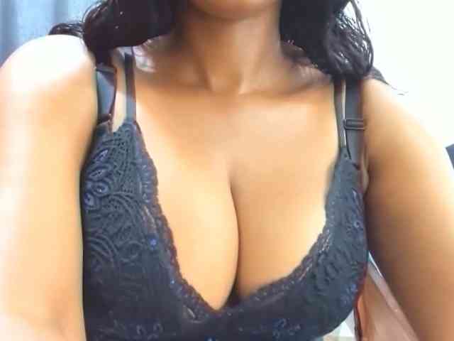 Belinda97 webcam