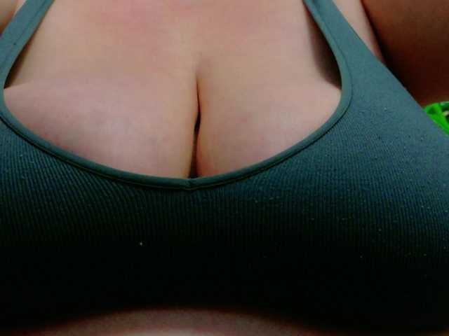 AleshaArabic live cam on BongaCams