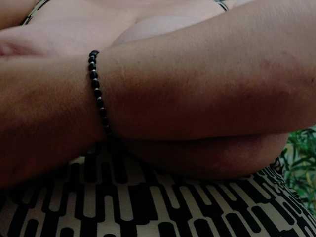 AleshaArabic live cam on BongaCams