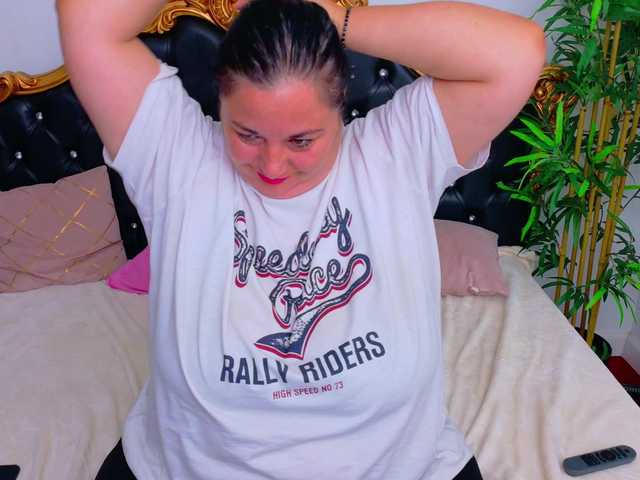 AleshaArabic live cam on BongaCams