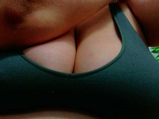 AleshaArabic live cam on BongaCams