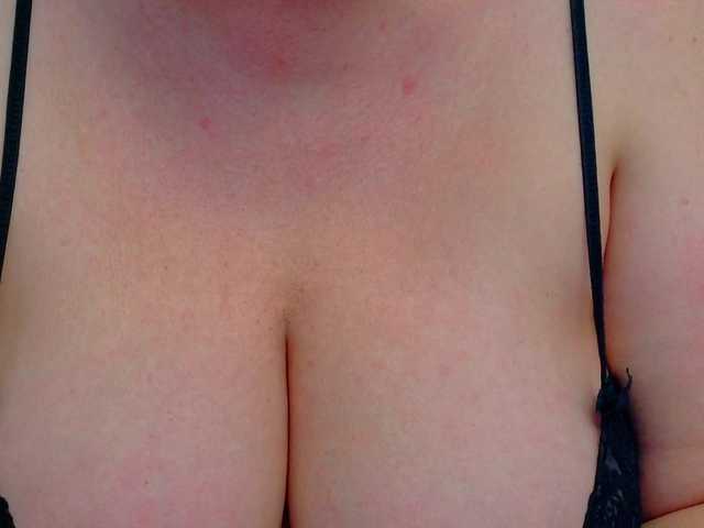 AleshaArabic live webcam show