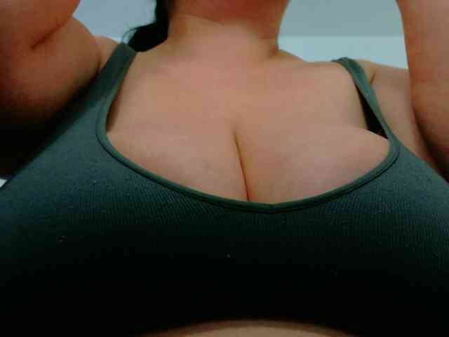 AleshaArabic webcam