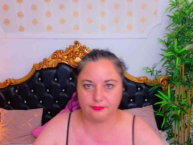 AleshaArabic webcam