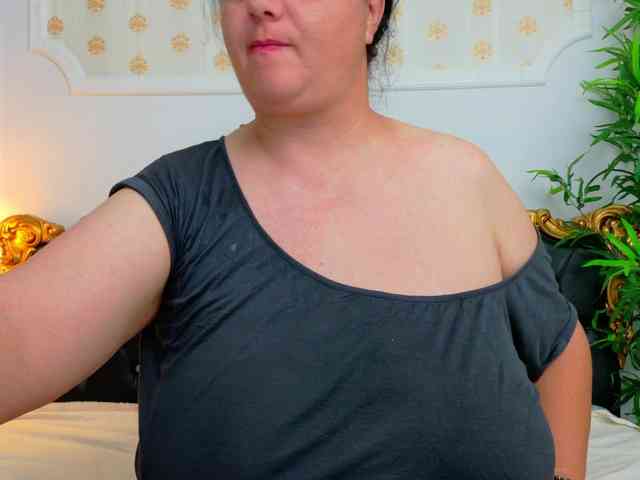 AleshaArabic webcam