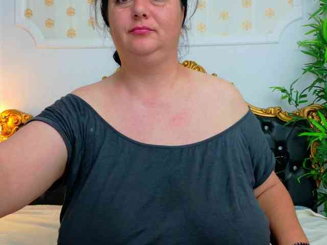 AleshaArabic webcam