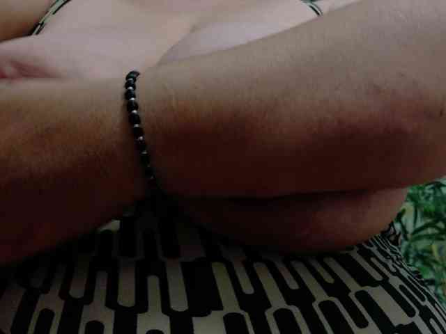 AleshaArabic webcam