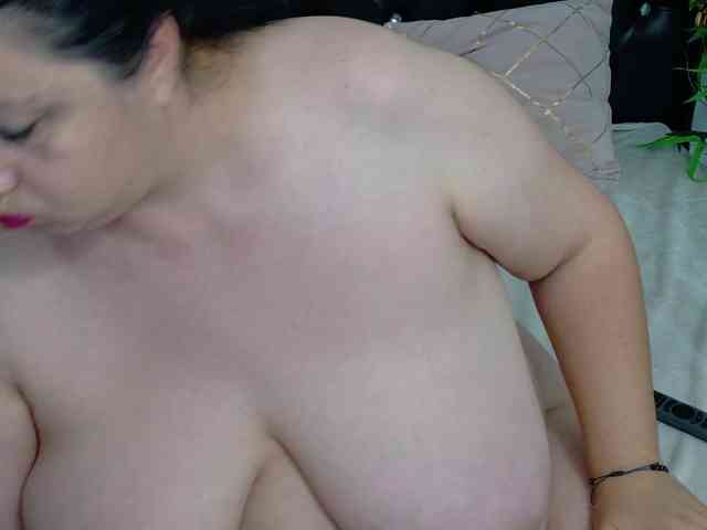 AleshaArabic webcam