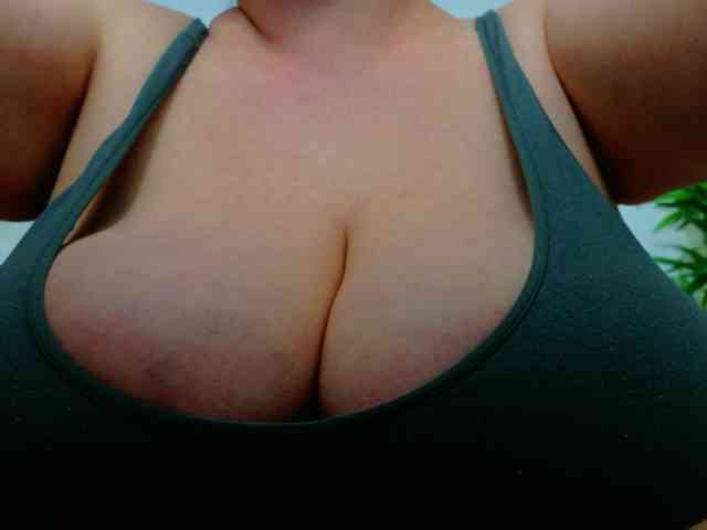 AleshaArabic webcam