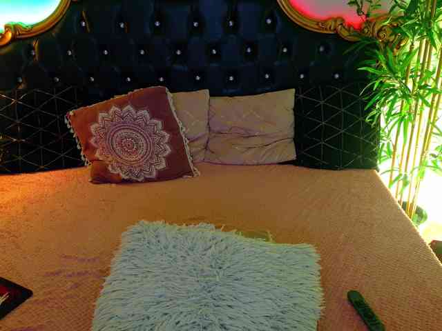 AleshaArabic webcam