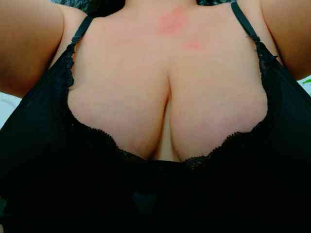 AleshaArabic webcam
