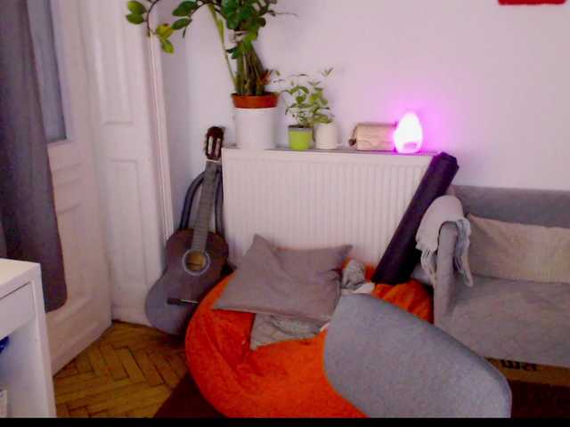 Camille18 live cam on BongaCams