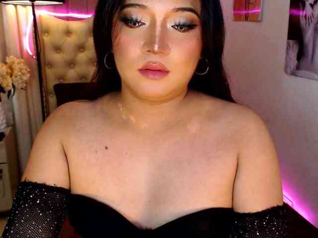 UrGoddessEkang Live Webcam on BongaCams