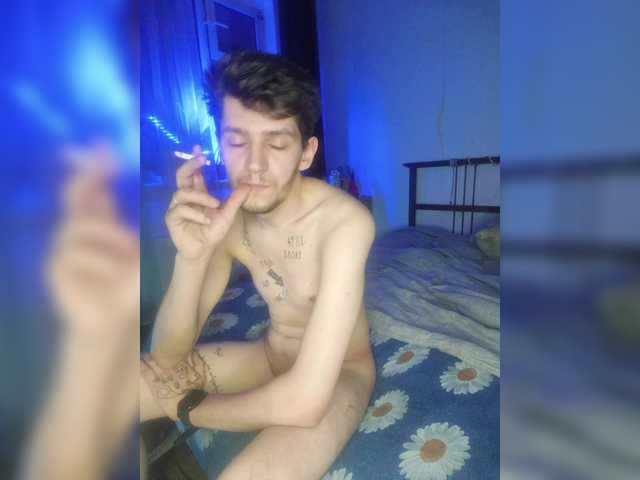 Lutiki13 live cam on BongaCams