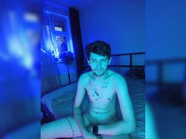 Lutiki13 live cam on BongaCams