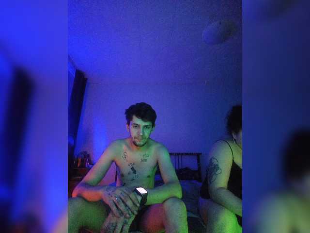 Lutiki13 live cam on BongaCams