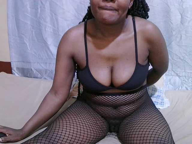 sexy-bbae's BongaCams show and profile