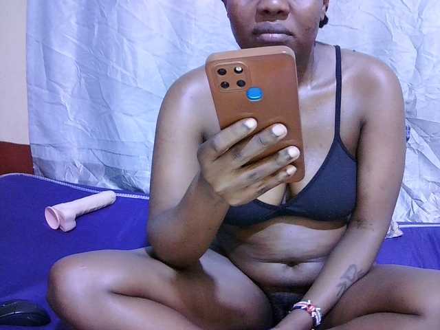 sexy-bbae Live Cam and Statistics on UnifiedCams