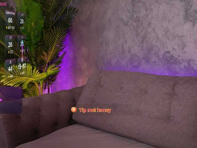 BambiKayy live cam on BongaCams