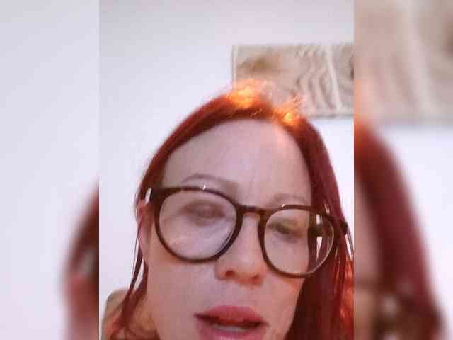 ScarlettRedRose webcam