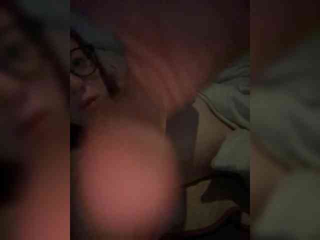 ScarlettRedRose webcam