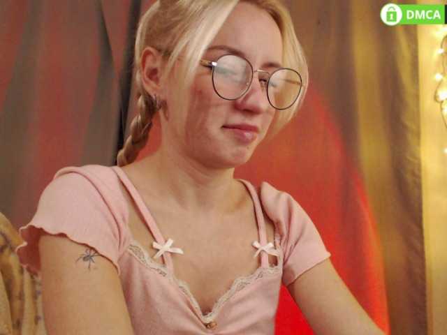 LavinellsX, en vivo ahora en BongaCams