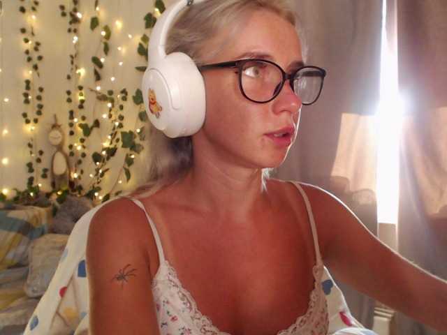 LavinellsX live webcam show