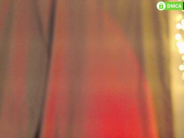 LavinellsX, live now on BongaCams