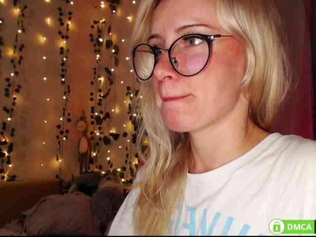 Miya_hoog911 webcam