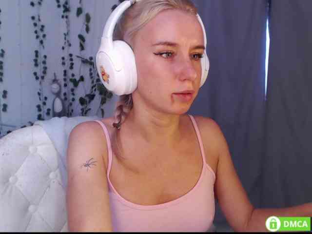 Miya_hoog911 webcam