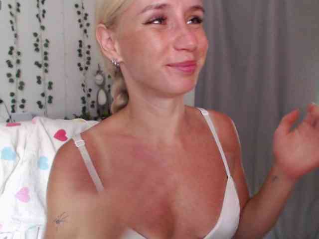 Miya_hoog911 webcam