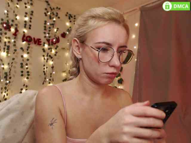 Miya_hoog911 webcam