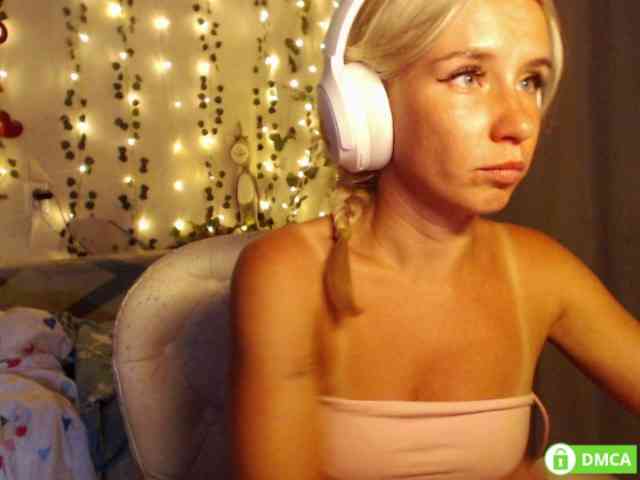 Miya_hoog911 webcam