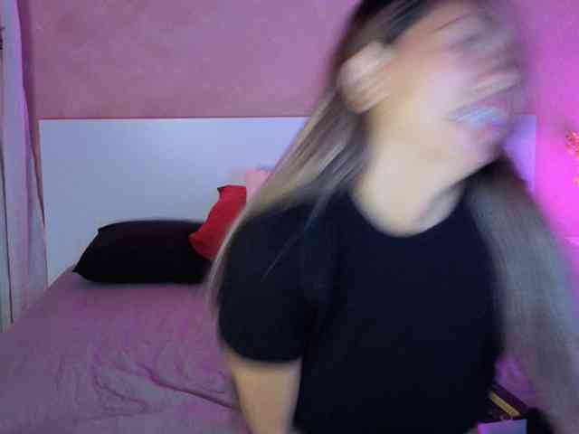 naughtyMeow webcam