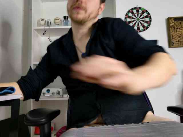 aaron-nvk Sex Cam Show