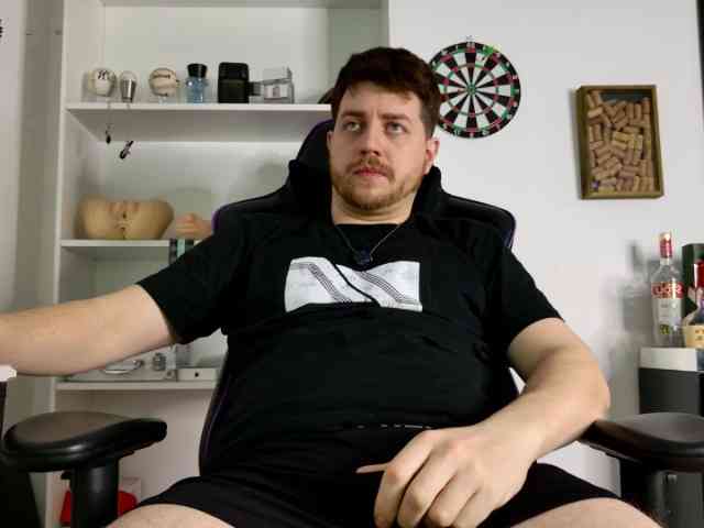 aaron-nvk Sex Cam Show