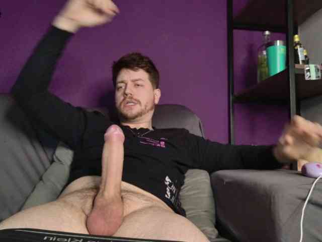 aaron-nvk Sex Cam Show