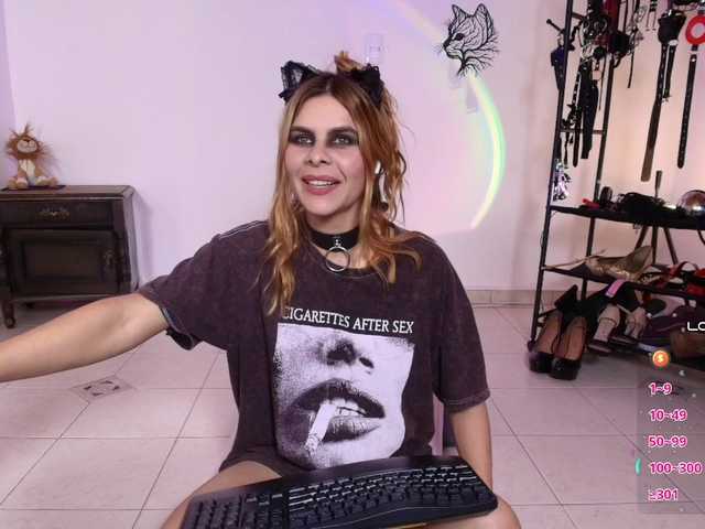 ariannaconnor2 live cam on BongaCams