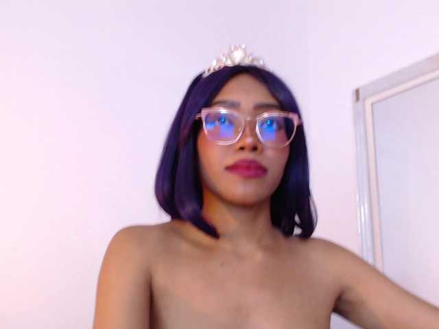 Annie-miller live cam on BongaCams
