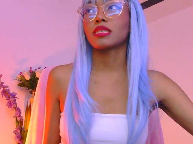 Annie-miller live cam on BongaCams