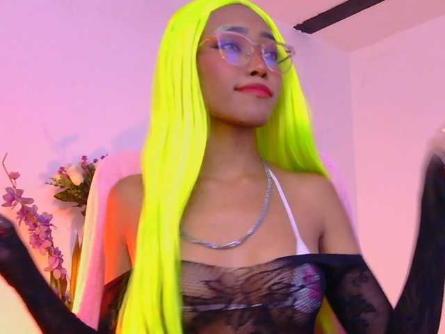 Annie-miller live cam on BongaCams