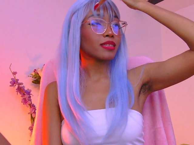 Annie-miller live cam on BongaCams