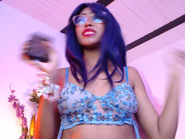 Annie-miller live cam on BongaCams