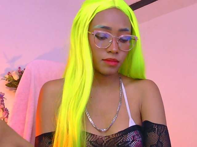 Annie-miller live cam on BongaCams