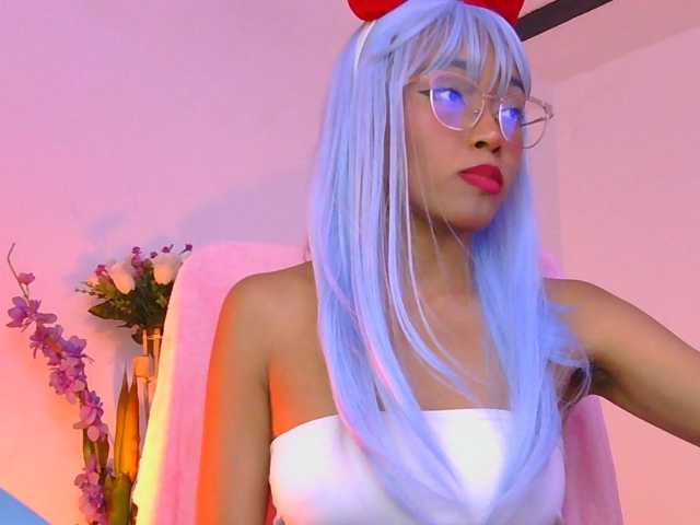 Annie-miller live cam on BongaCams