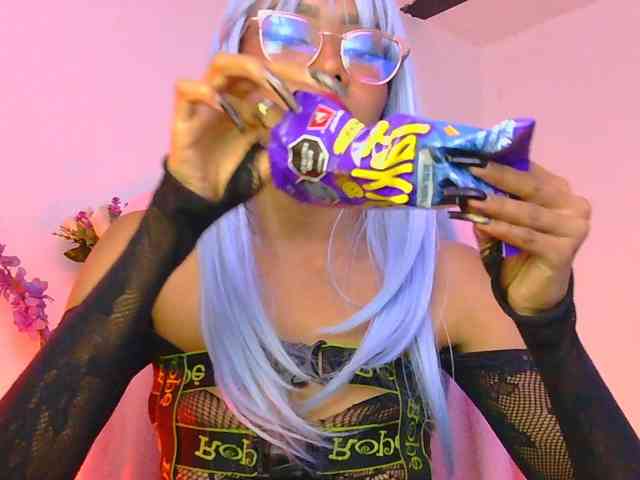 Annie-miller webcam